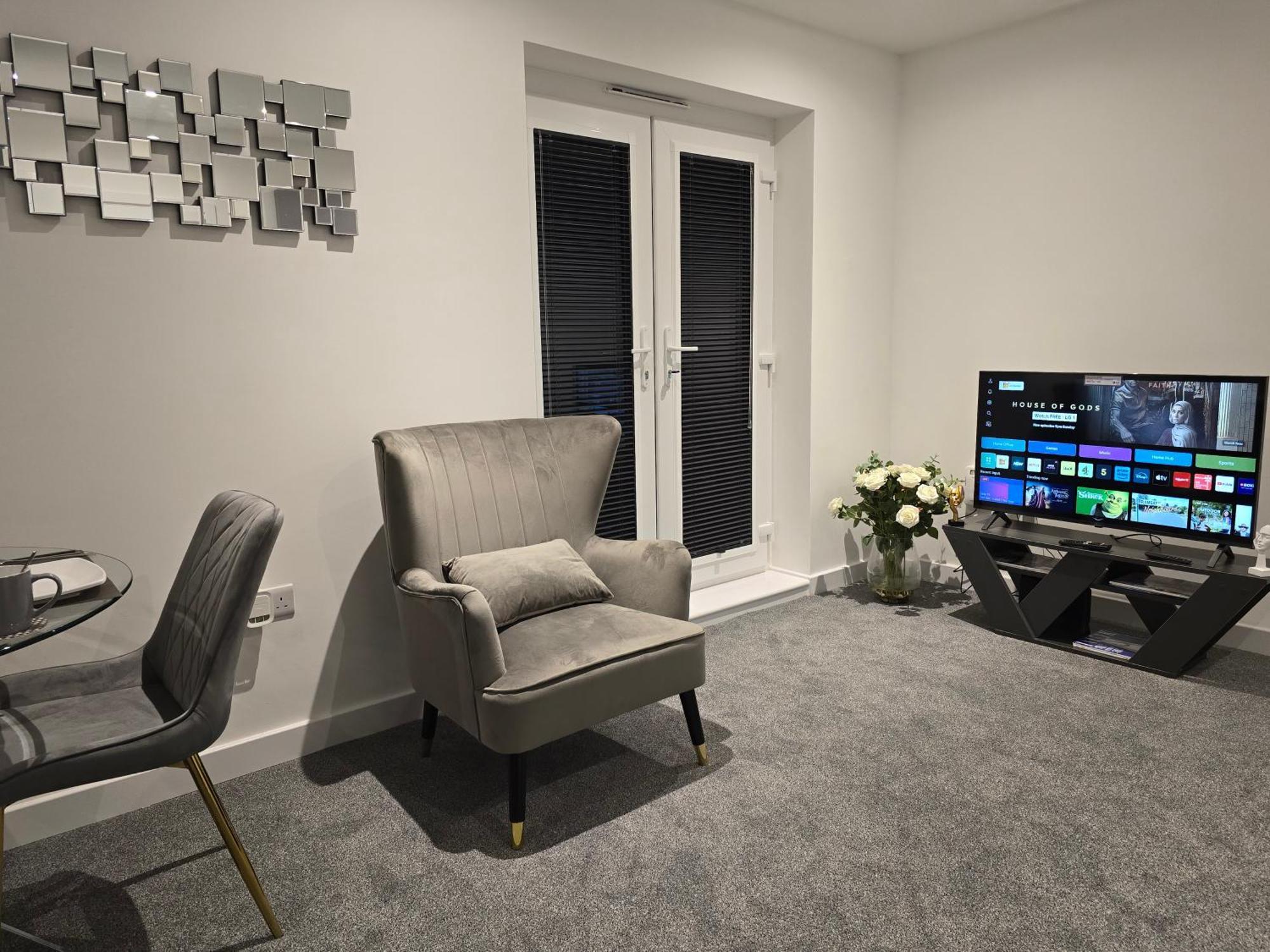 Well-Preserved 2 Bedroom Flat Apartment Around Ricoh Arena-Coventry City Fc ภายนอก รูปภาพ